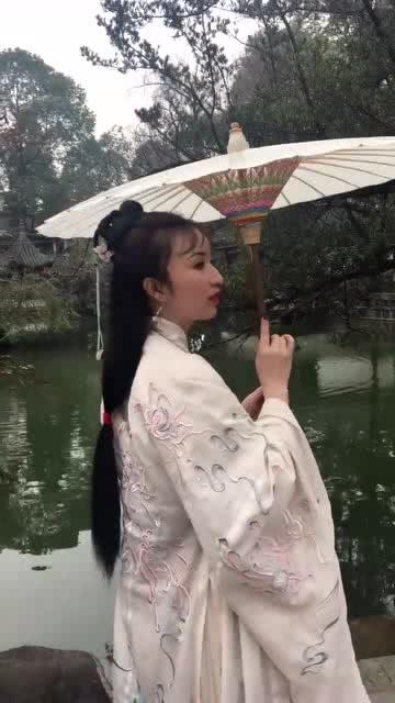 春风十里不如你,汉服达人教你怎样拍出好看的古风照 