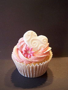 粉色 爱心 蛋糕