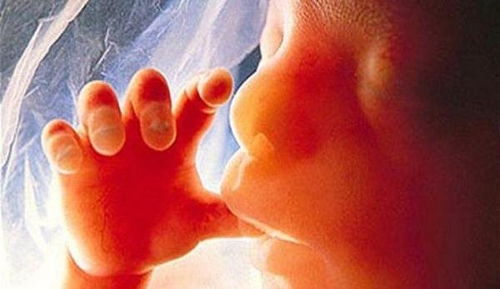 原创胎儿在妈妈肚子里就会的20项神技能，个个都好厉害！
