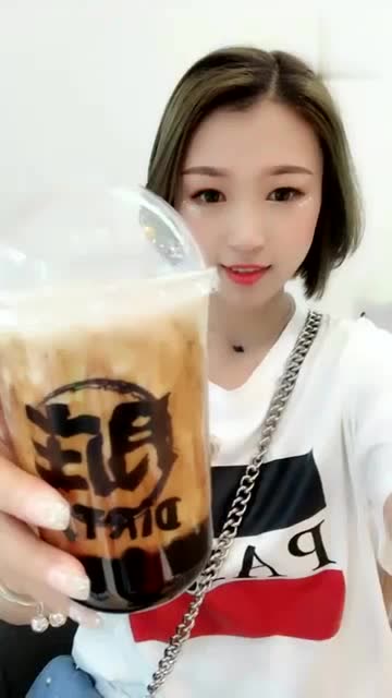 妹子,三种温度的奶茶喝起来是什么感觉 