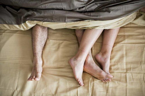 裸睡到底有多舒服 男女都别不好意思,试过的人收获5个好处