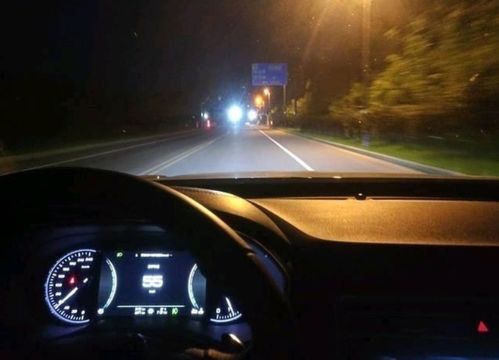 我们避免不了开夜车,注意这几点,夜车路上更安全