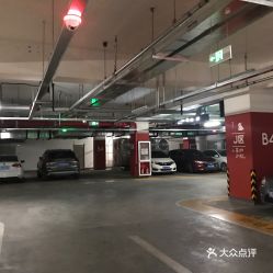 十堰市万秀城2号停车场好停车吗(十堰的24小时免费停车场)