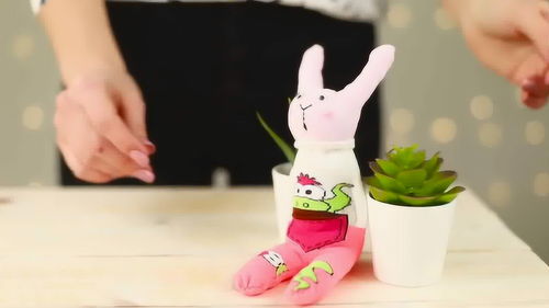 趣味小制作 做可爱小兔子玩偶 