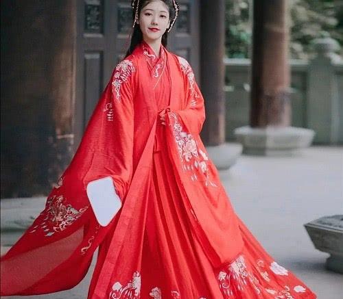 花嫁汉服 明明很美,为何大家结婚穿 改良唐装 长辈这么说