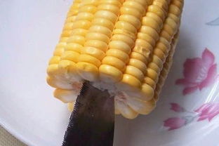 如何将新鲜玉米上的玉米粒较快的弄下来 