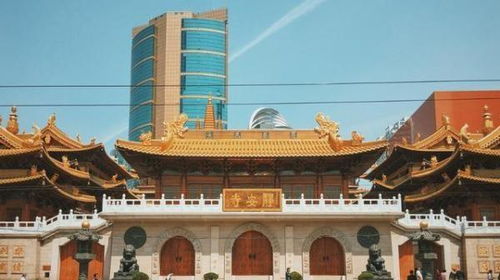 中国最牛两座寺庙 一座占据城市中心无人敢拆 一座常年有武警把守
