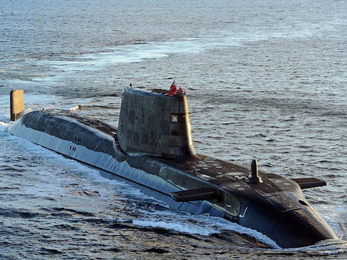 096型核动力潜水艇