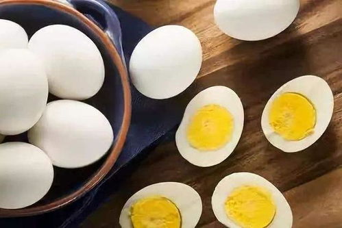胆固醇偏高,早餐吃一个鸡蛋,蛋黄要吃吗 会不会加重高血脂
