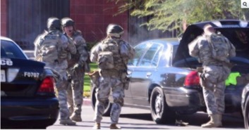 美国加州南部城市圣贝纳迪诺发生枪击事件 已致至少20人死亡 枪手全副武装或有3名枪手
