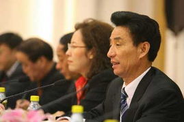 湖南人大代表11年收养270名孤儿 