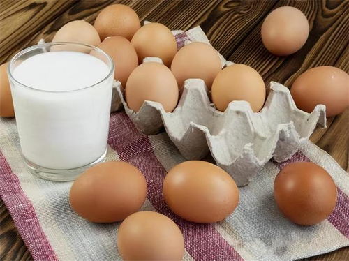 空腹不能喝牛奶 吃鸡蛋 提醒 空腹真正要少碰的是这3类食物
