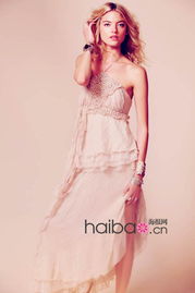 Free People 2012夏季Occasion裙装系列Lookbook,模特Martha Hunt演绎 