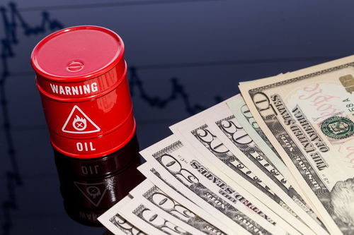 美银:油价前景不定 原油将保持在每桶102美元