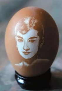 蛋雕艺术家赵泽熙 蛋壳之上,雕出世间万象 