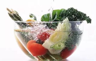 小苏打和盐哪个洗水果和菜好 长期用小苏打洗菜有危害吗