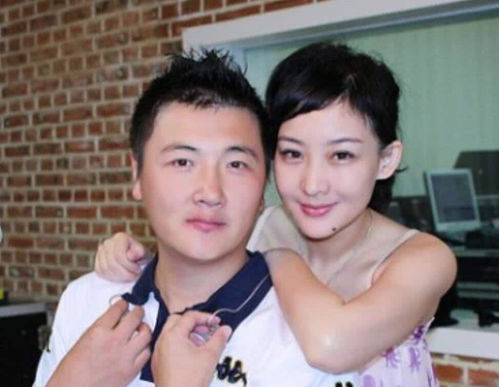 2009年,孙楠为了潘蔚和买红妹离婚,买红妹现在过得怎么样了